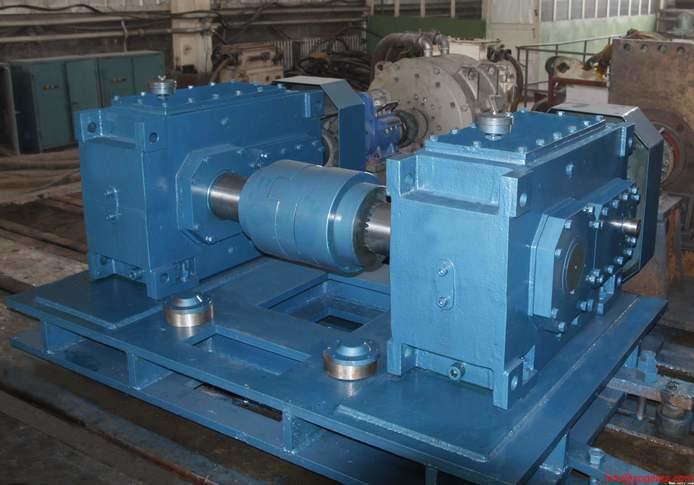 Power transmission gearbox