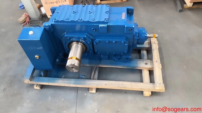 Power transmission gearbox