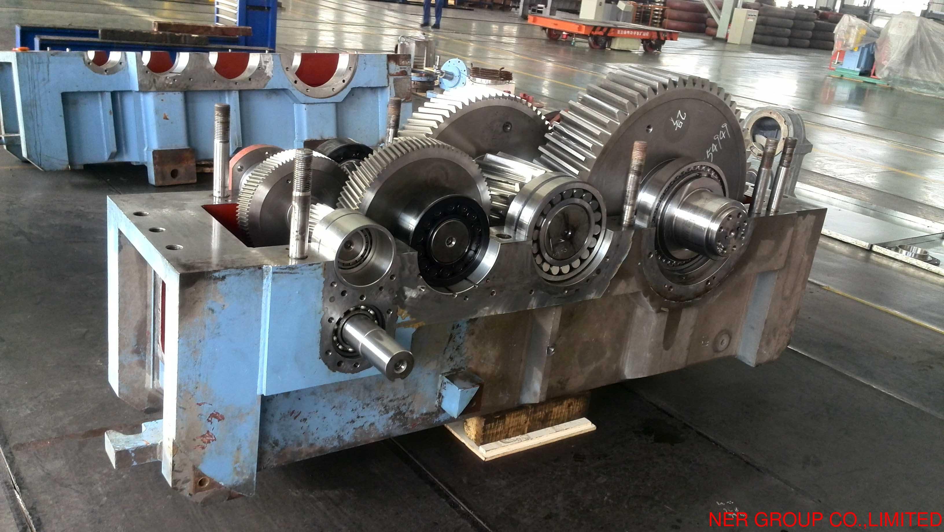 Helical gearbox