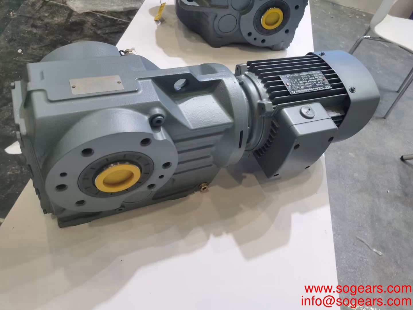 Planetary Gear Reducer Helical High Precision VRL Gearbox Manufacturer  helical gearbox 30 rpm ac gear motor